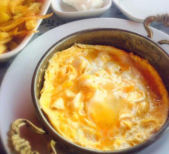 Polonezköy’de Doğayla İç İçe Kahvaltı Keyfi: Akar Şelale Park’ta Serpme Kahvaltı Deneyimi